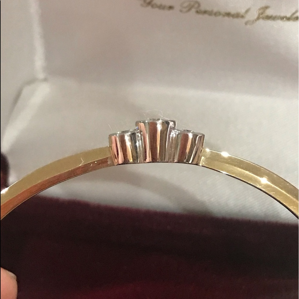 🎉HP🎉Stunning 14KTT Diamond Bangle Bracelet - Picture 5 of 8
